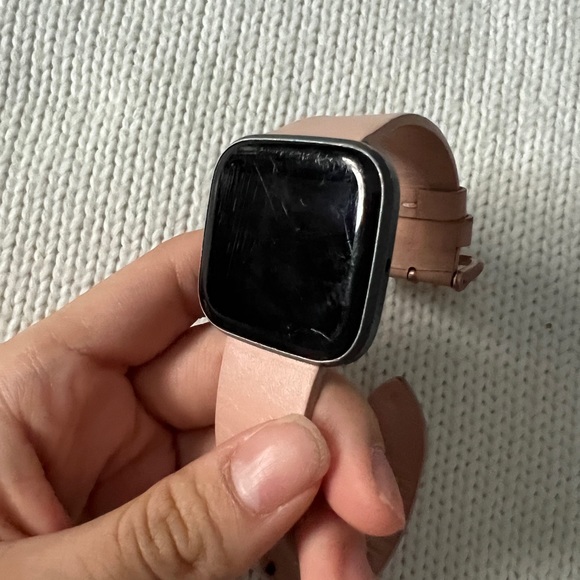 Fitbit Versa 2 & Charger - Picture 3 of 3